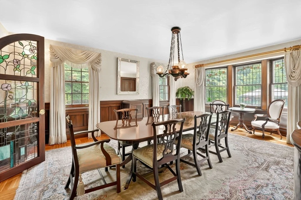 Photo of 135 Forest Glen Rd