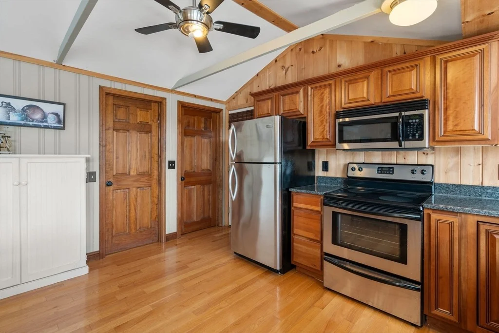 Photo of 33 Pine Tree Dr