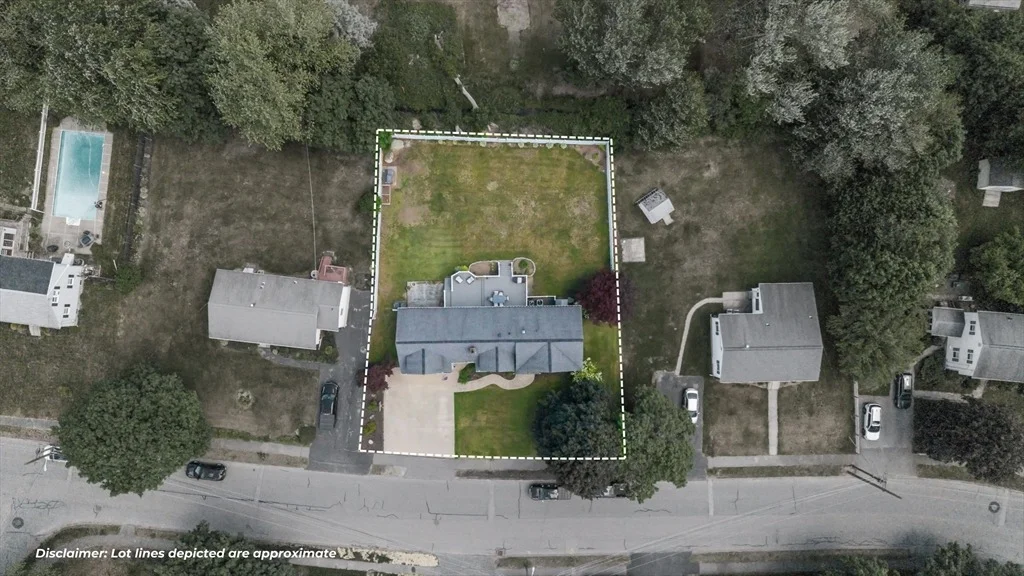 Photo of 7 Eaton Dr