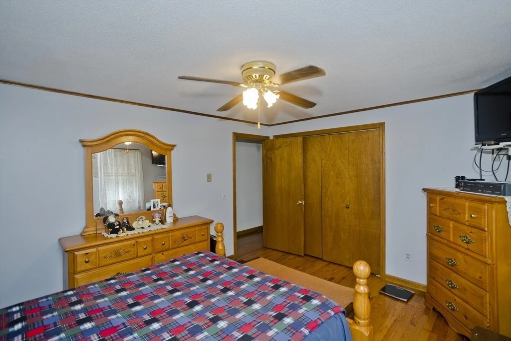 Photo of 597 Amherst Rd