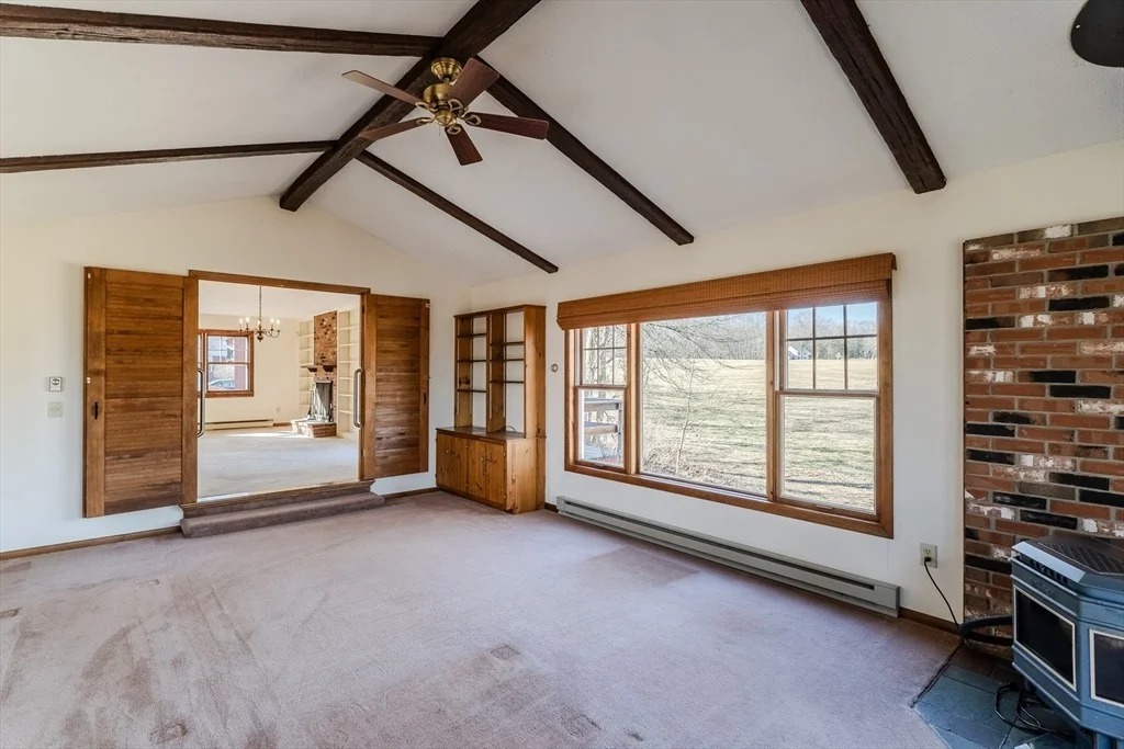 Photo of 18 Highland Cir