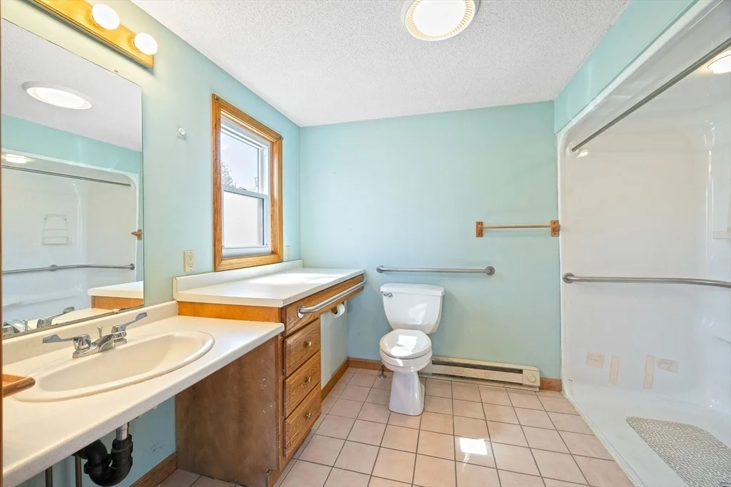 Photo of 47 Boucher Cir