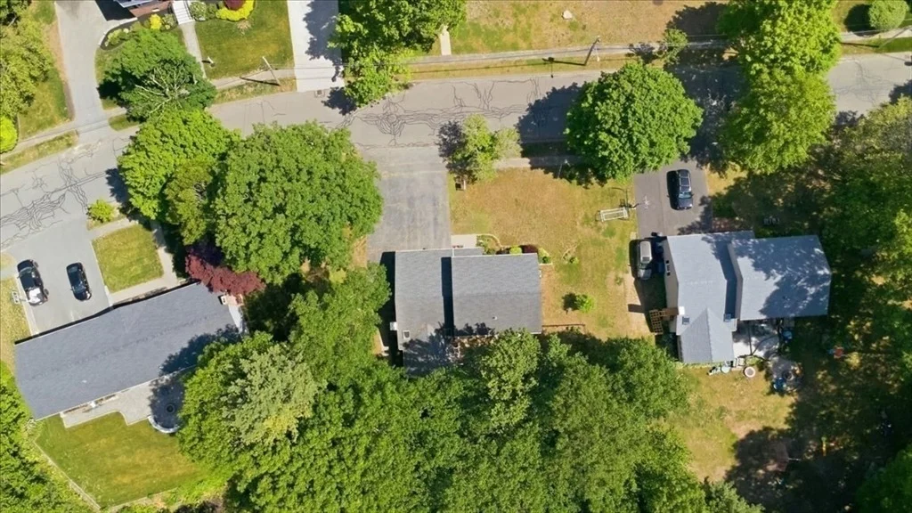 Photo of 27 Kennel Hill Dr