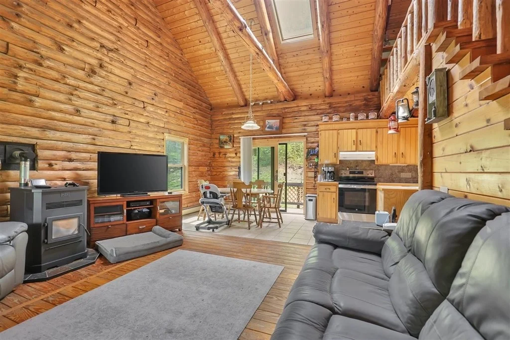 Photo of 41 Woronoco Rd
