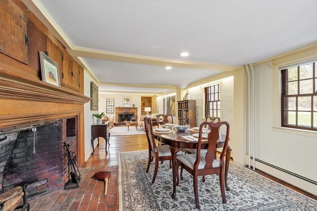 Photo of 320 Lowell Rd