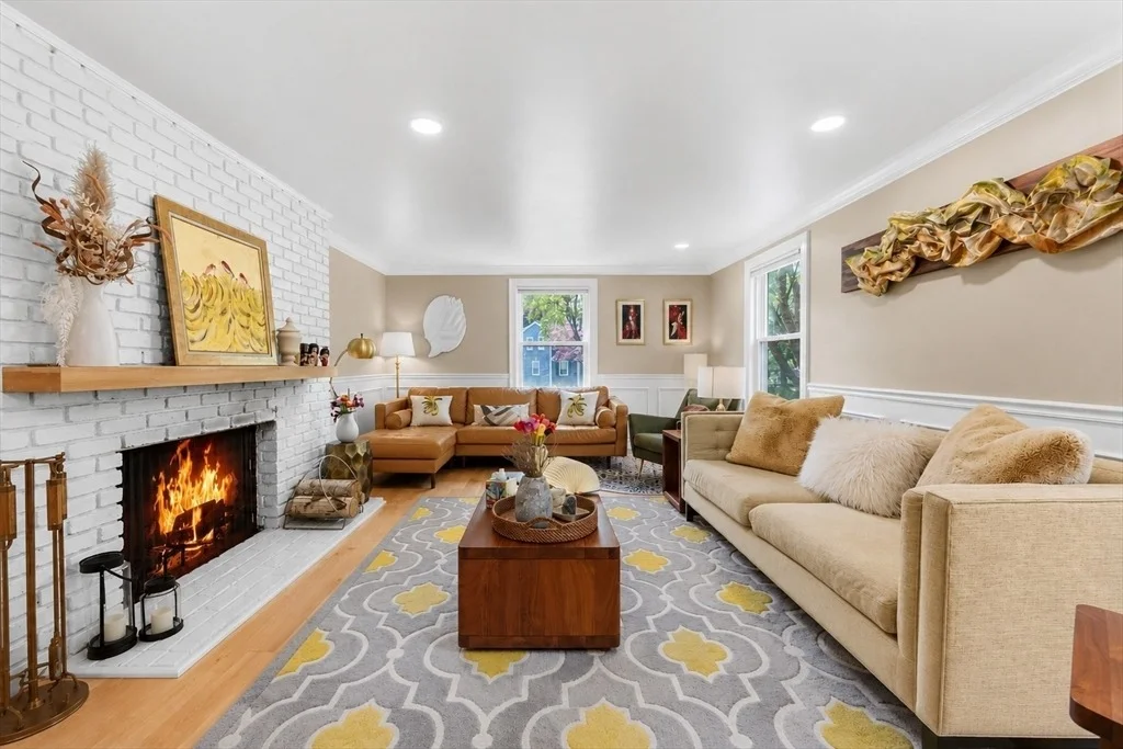 Photo of 106 Annawan Rd