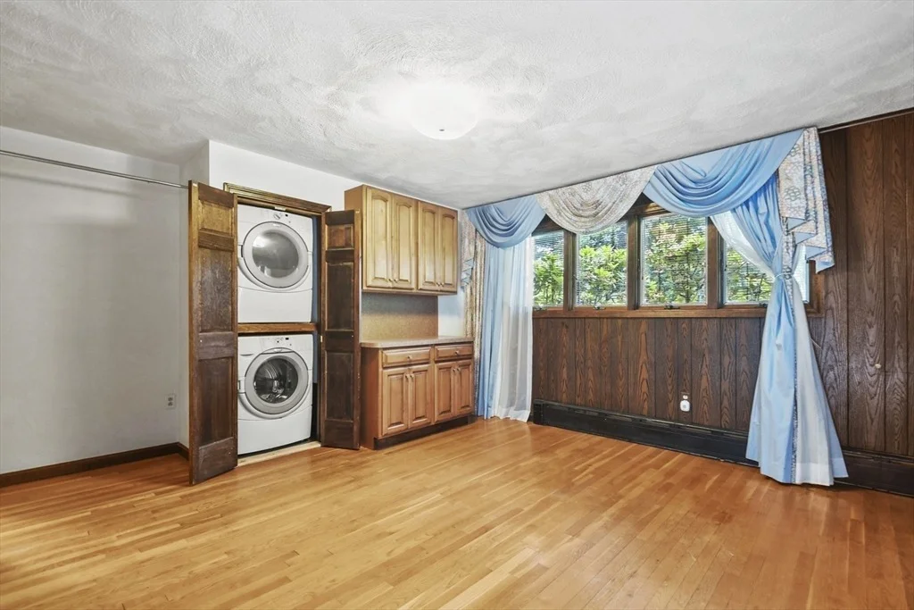 Photo of 210 Plain Dr