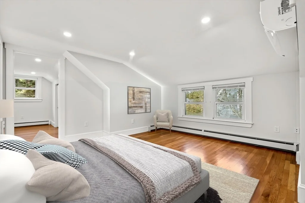 Photo of 24 Vaille Ave