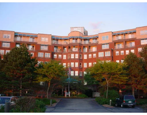 Photo of Unit 607 at 9 Park Ave