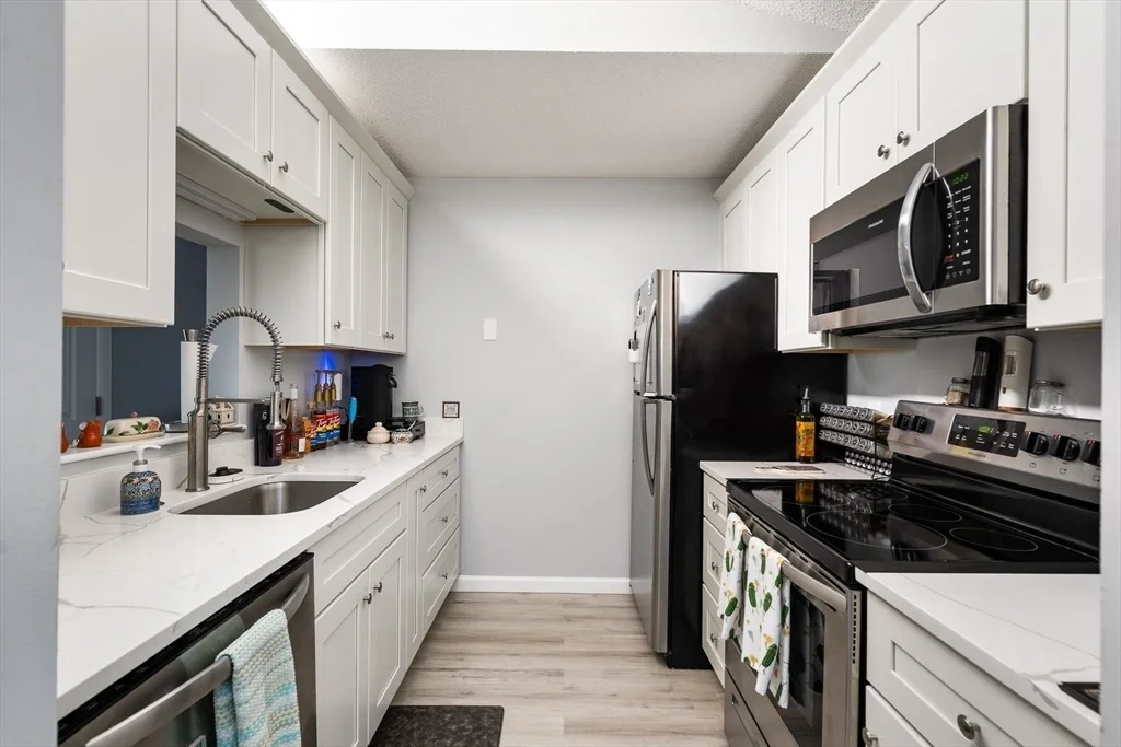 Photo of Unit K at 16 Maple Crest Cir