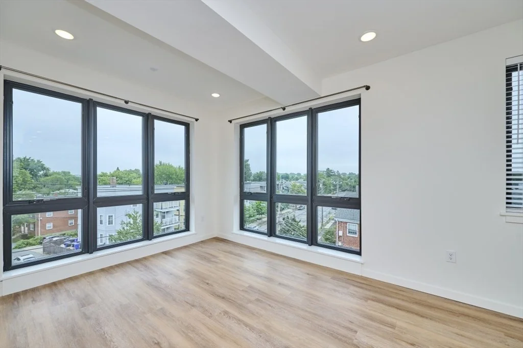 Photo of Unit 4C at 80 Broadway