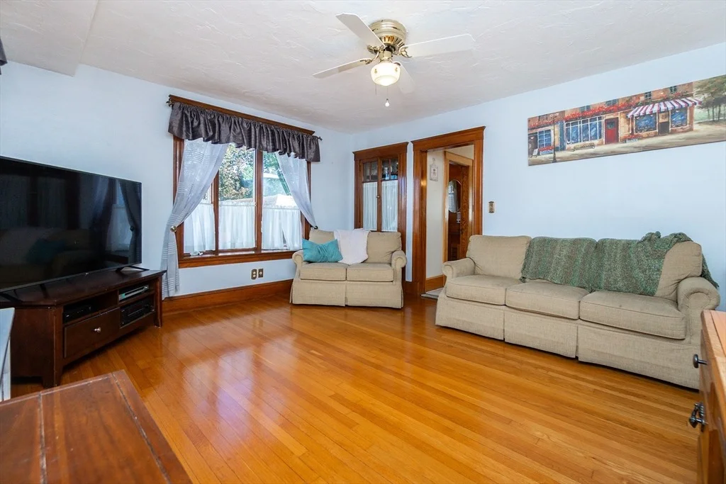 Photo of 140 Phillips St
