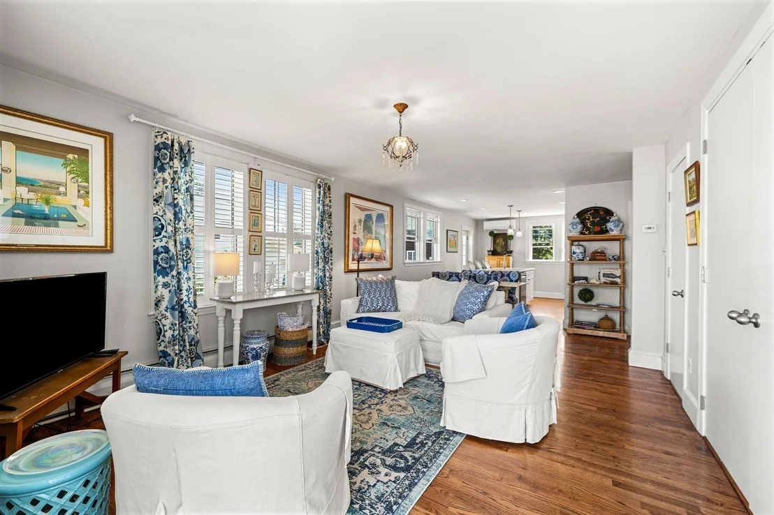 Photo of 6 Fox Hill Road