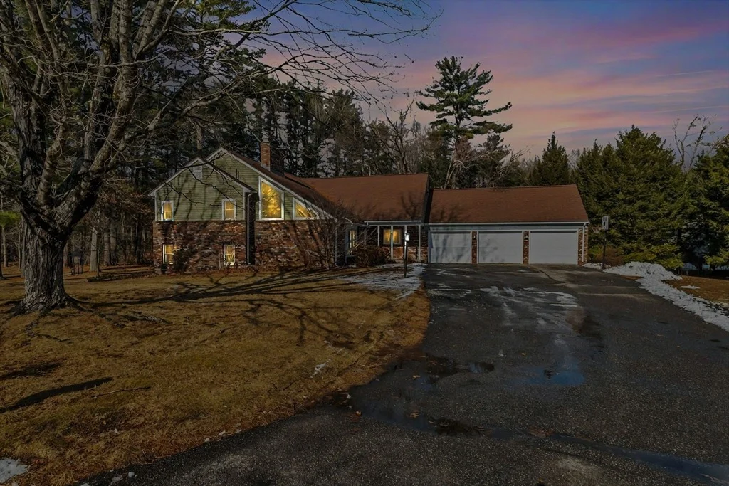 Photo of 11 Bonair Dr