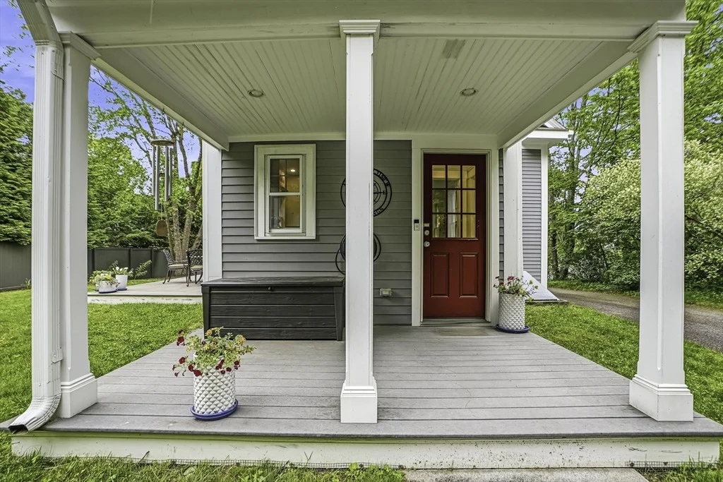 Photo of 26 Leach Ln