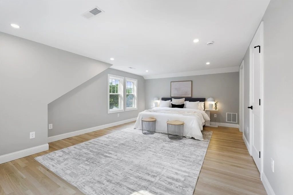 Photo of 30 River Road