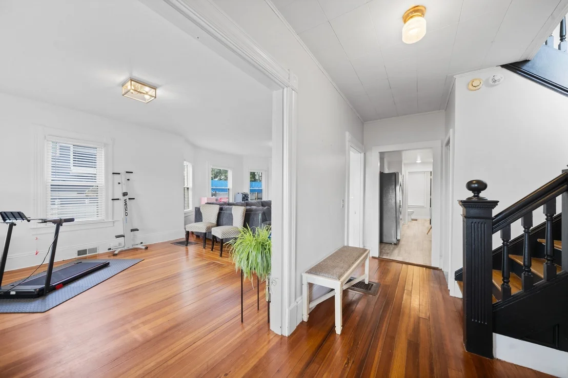 Photo of 275 Broadway St