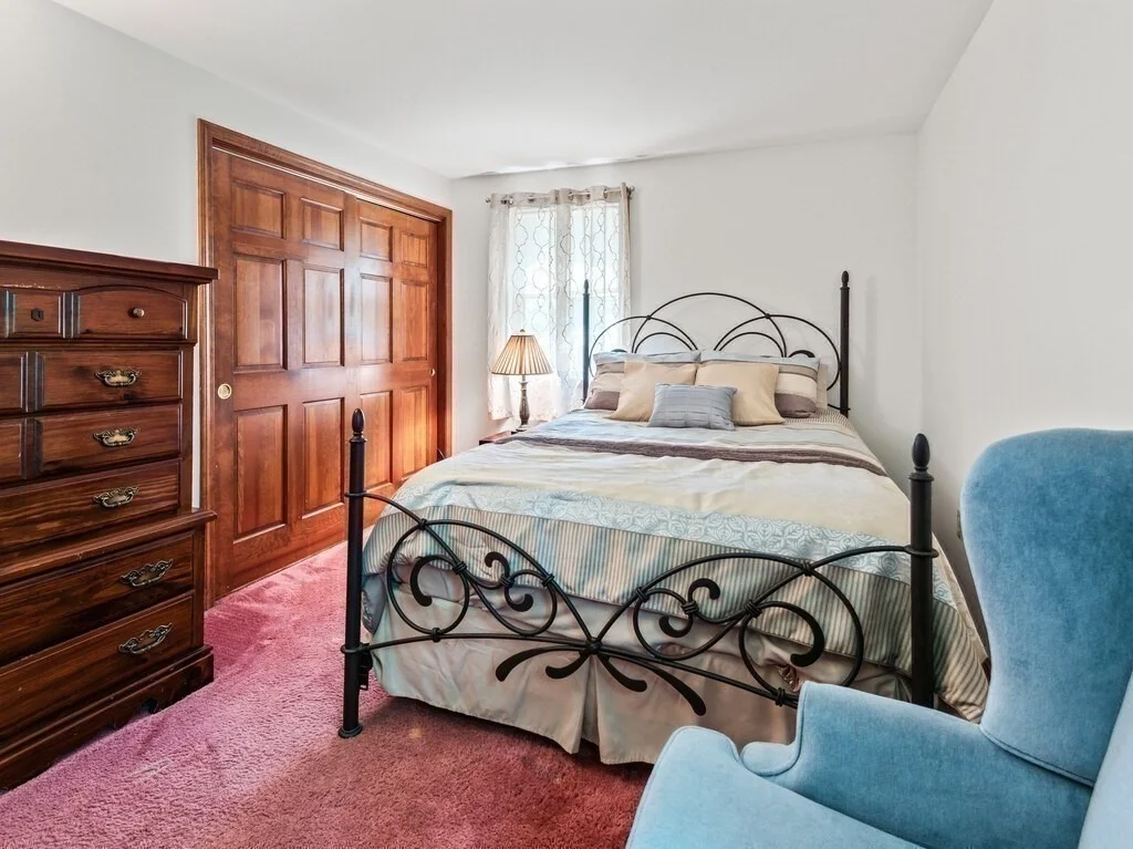Photo of 3 Oakwood Dr