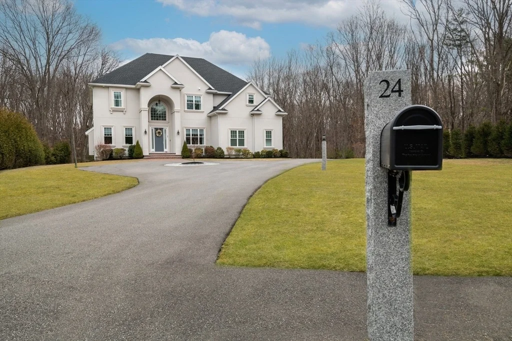 Photo of 24 Wildewood Dr