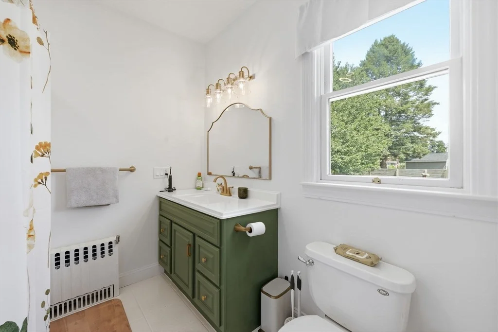 Photo of 9 Munroe St