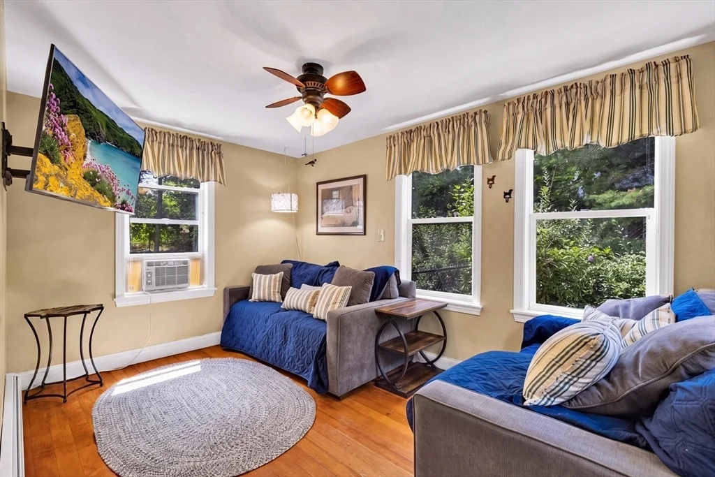 Photo of 15 Melissa Ave
