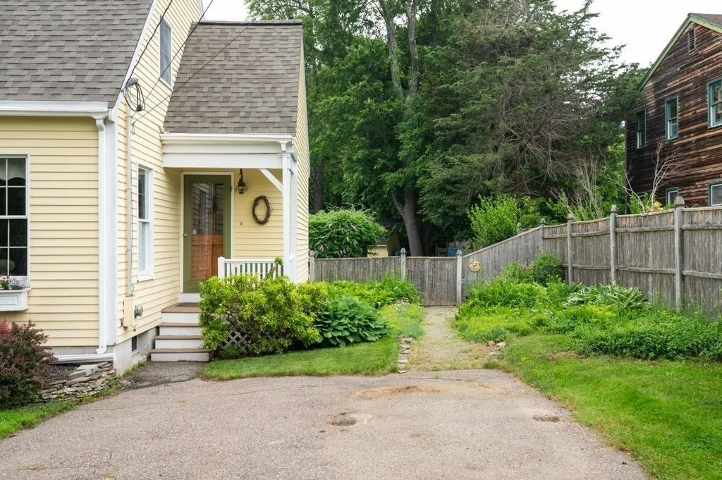 Photo of 2 Dewey St.