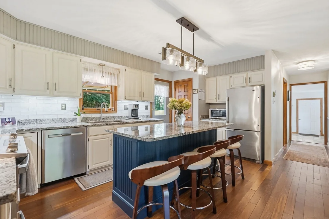 Photo of 6 Brittany Dr