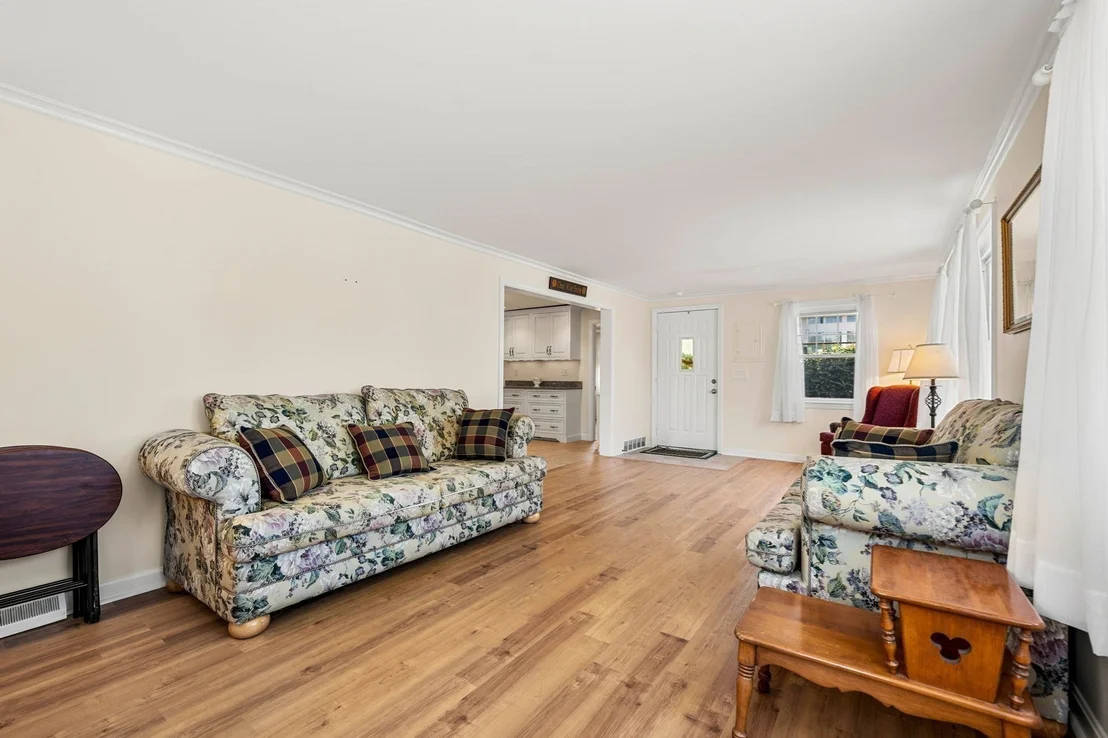 Photo of 1 Lewis Ave