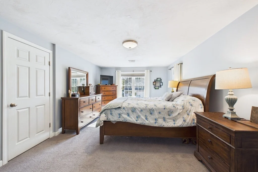 Photo of 987 Dighton Woods Cir
