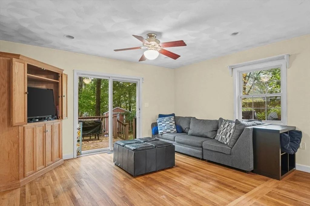 Photo of 18 Larch Rd