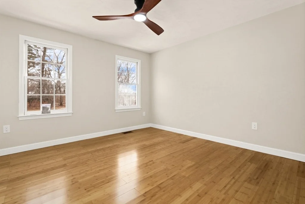 Photo of 4 Spindle Tree Ln