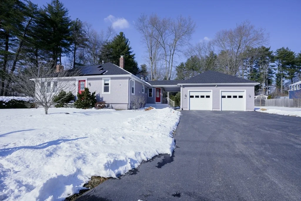Photo of 447 Brook St.