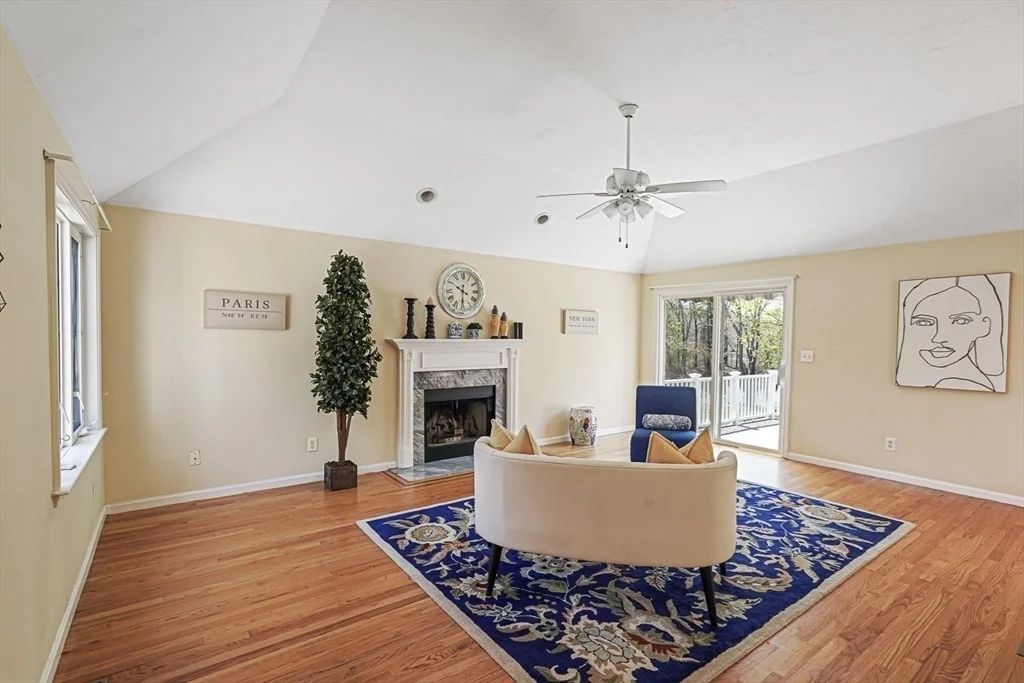 Photo of 9 Cardinal Cir
