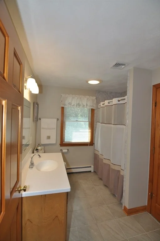 Photo of 8 James Ave