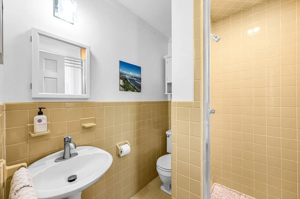 Photo of 6 Brookmont Dr