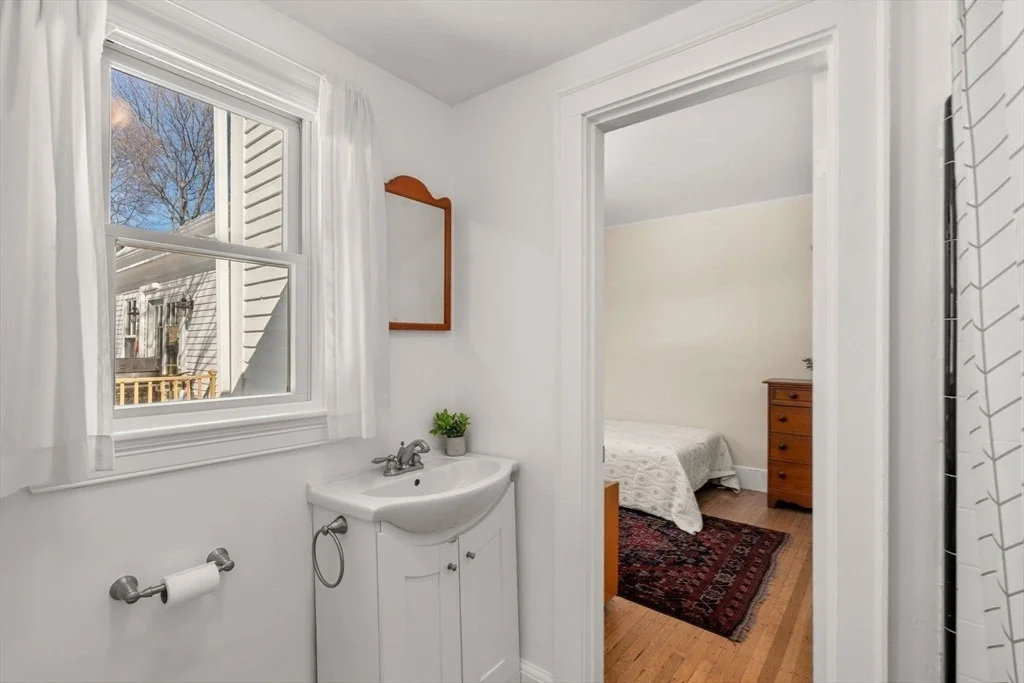 Photo of 103 Oak St