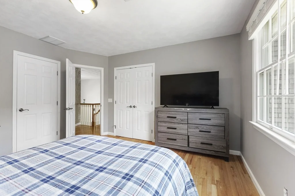 Photo of 11 Bridle Dr