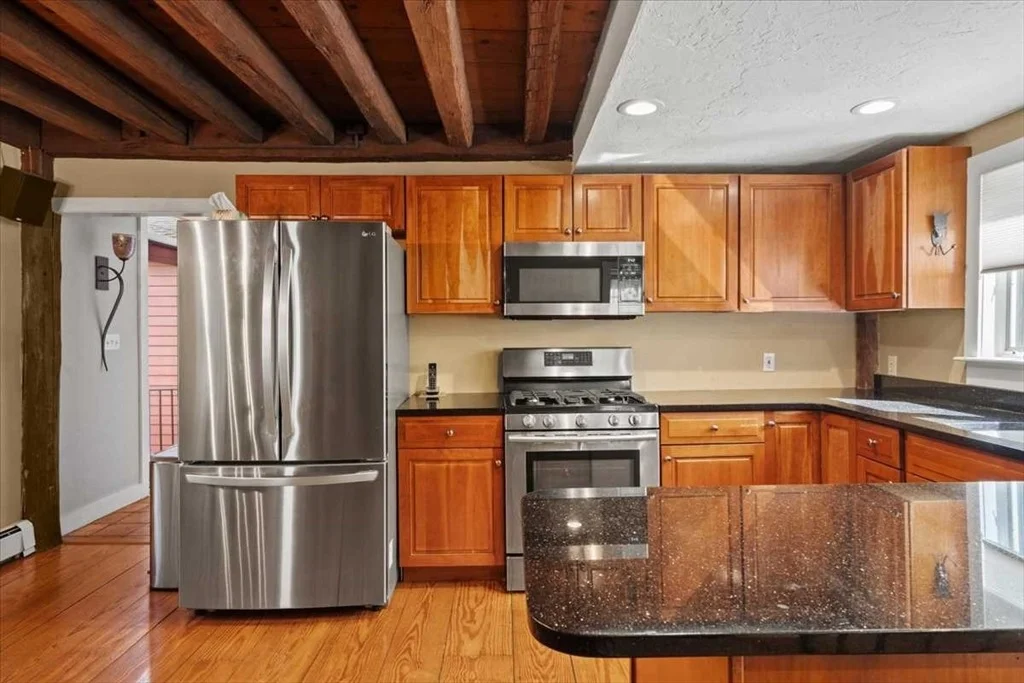 Photo of 9 Bay Path Dr