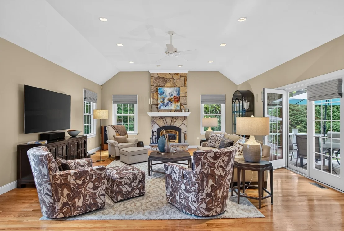 Photo of 21 Somerset Dr