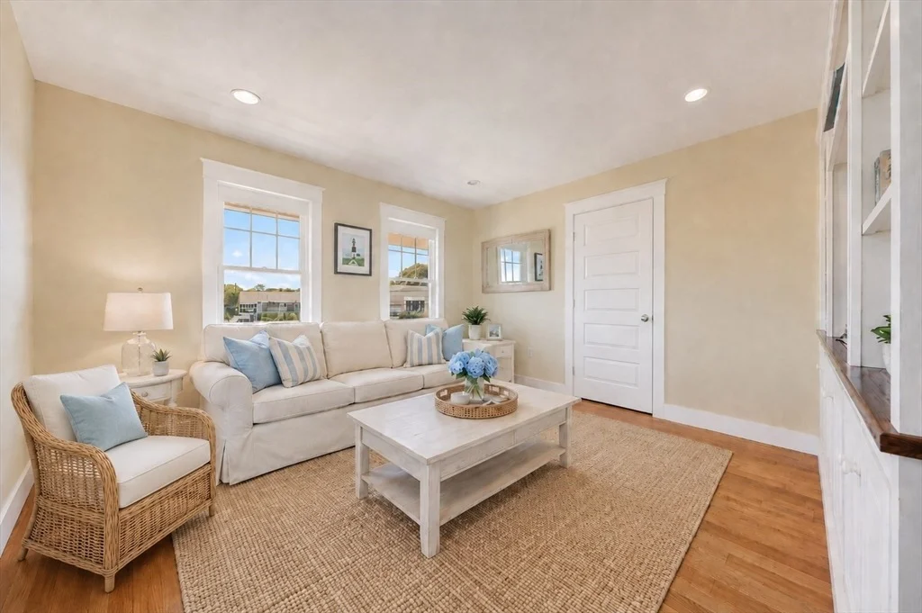 Photo of 33 Oceanside Drive