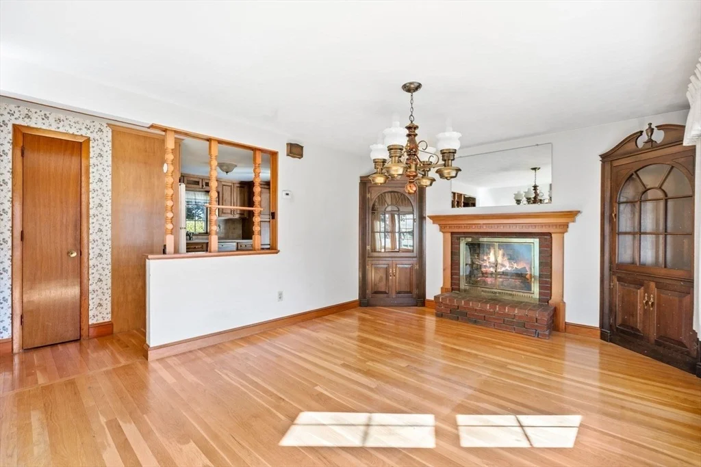 Photo of 5 Colonial Rd