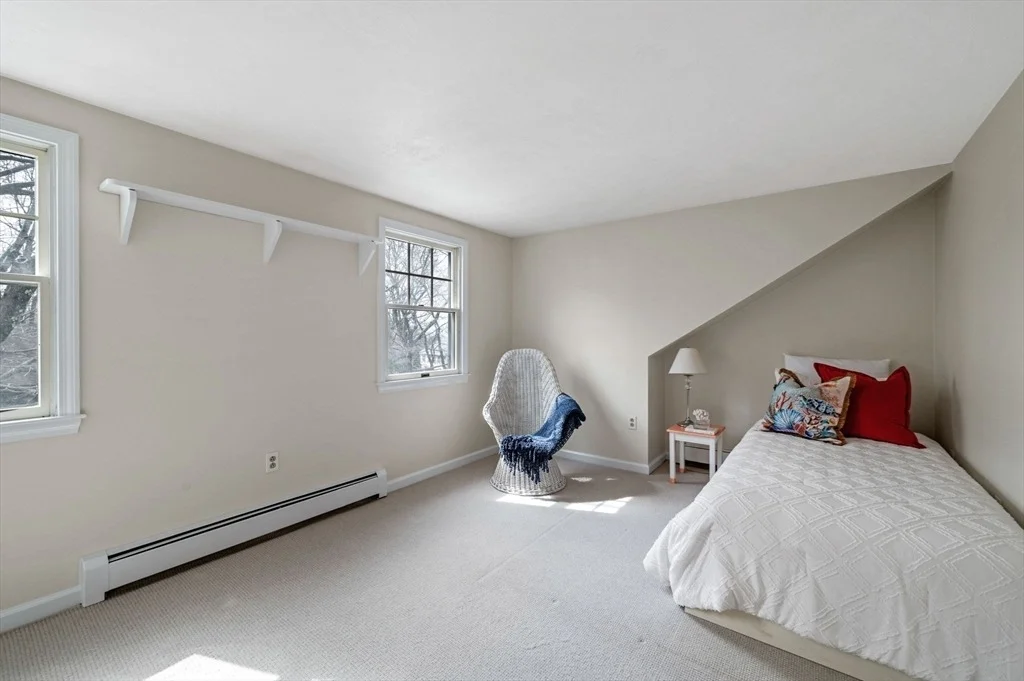 Photo of 170 Beacon St