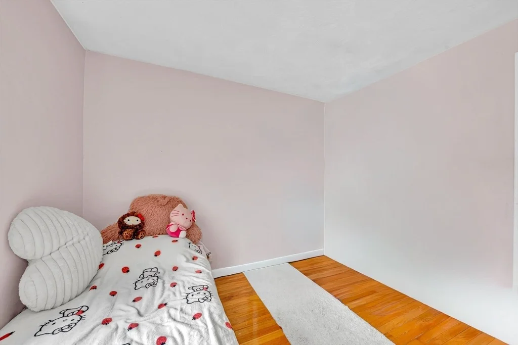 Photo of 1 Howe St