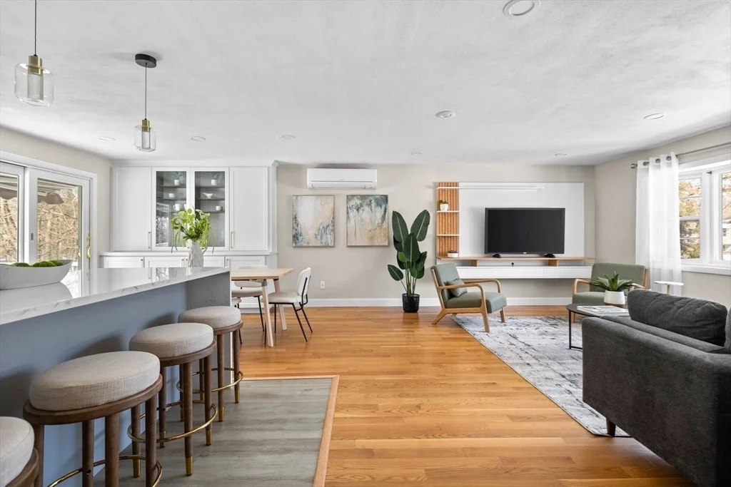 Photo of 7 Dean Cir