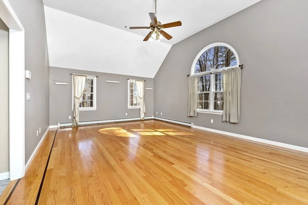 Photo of 6 Gates Farm Circle