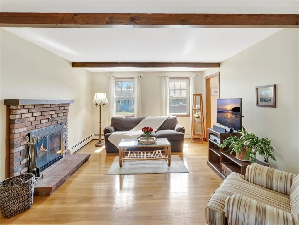 Photo of 15 Riverside Dr