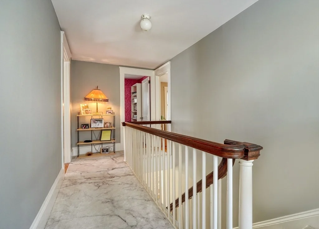 Photo of 17 Old Brook Cir