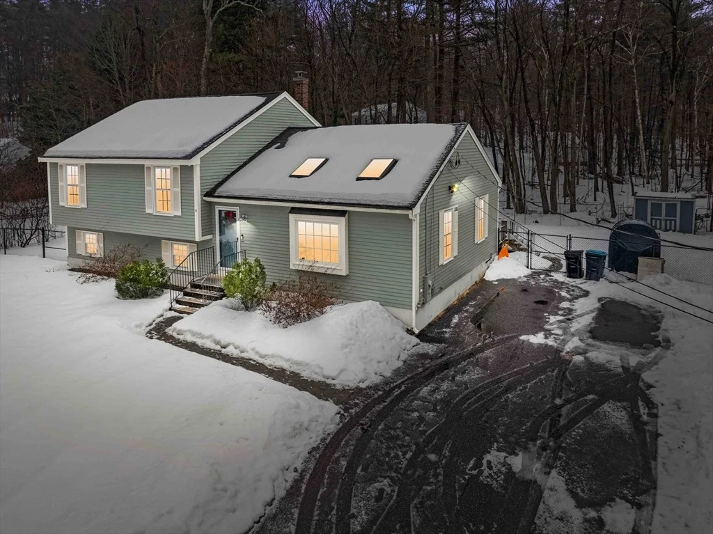 Photo of 33 Clinton Rd