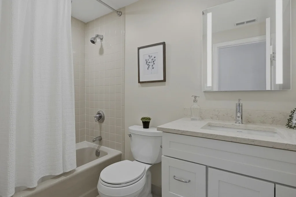 Photo of Unit 6 at 6 Edmonds