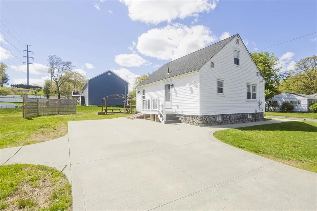 Photo of 151 Labelle St